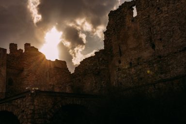 Castello di Arechi mit Zinnenresten