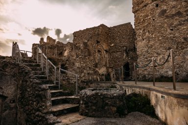 Castello di Arechi mit Zinnenresten