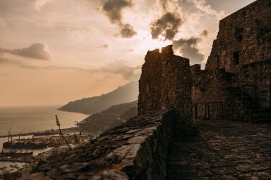 Castello di Arechi mit Zinnenresten