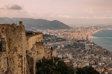 Castello di Arechi mit Zinnenresten