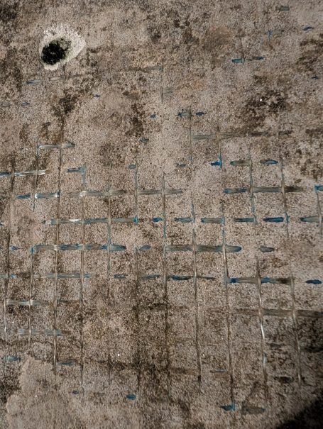 Geometrische Verzierungen am Treppenaufgang an der Chiesa dell'Addolorata e Convento di S. Sofia Geometrische Verzierungen am Treppenaufgang an der Chiesa dell'Addolorata e Convento di S. Sofia