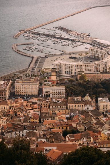 Castello di Arechi - Blick auf den Hafen Salerno