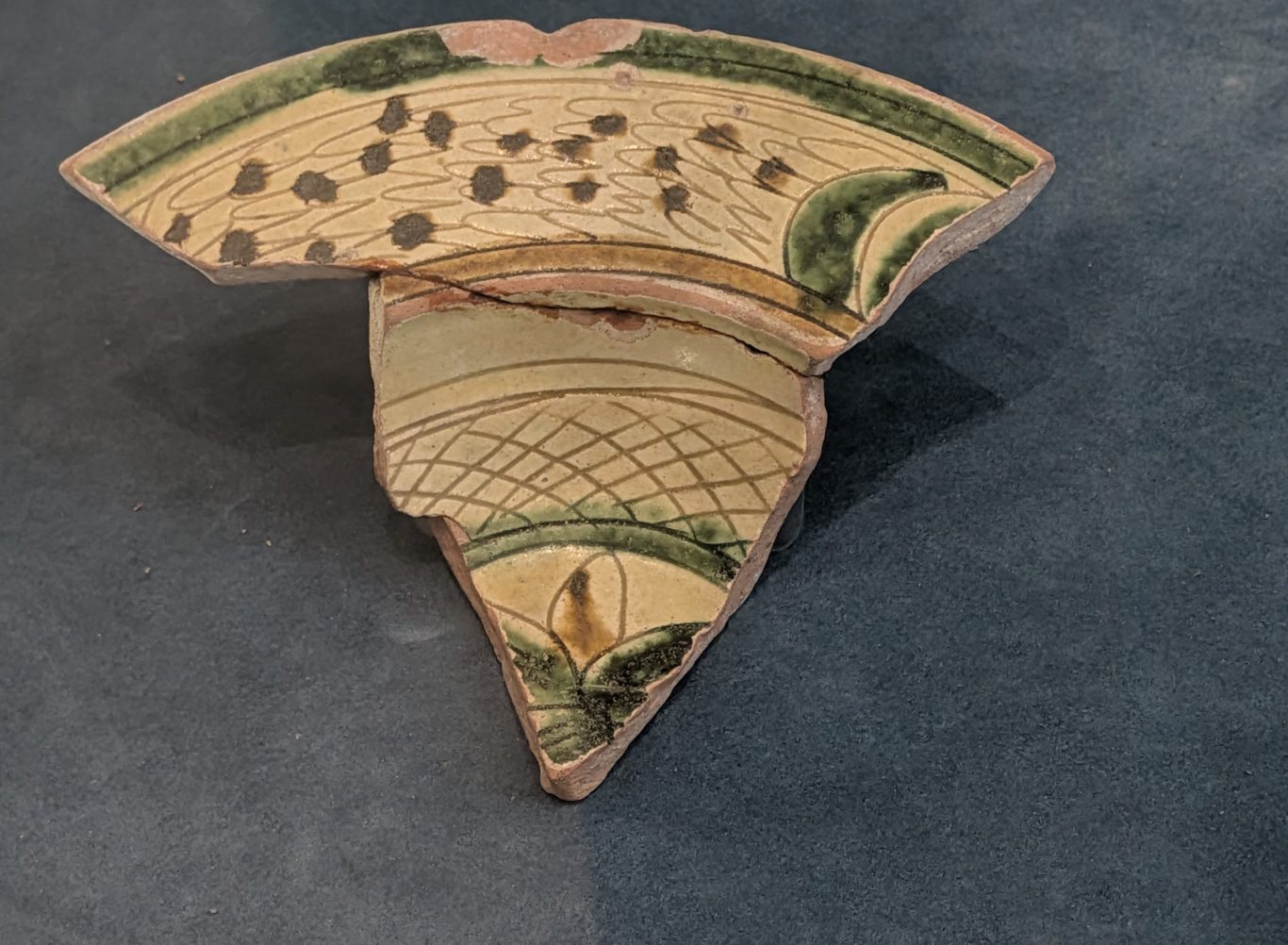 Ceramica graffita aus dem 14. bis 16. Jahrhundert Ceramica graffita aus dem 14. bis 16. Jahrhundert