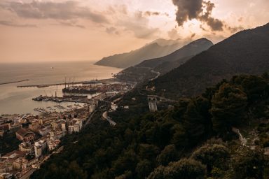 Castello di Arechi mit Blick Richtung Amalfi